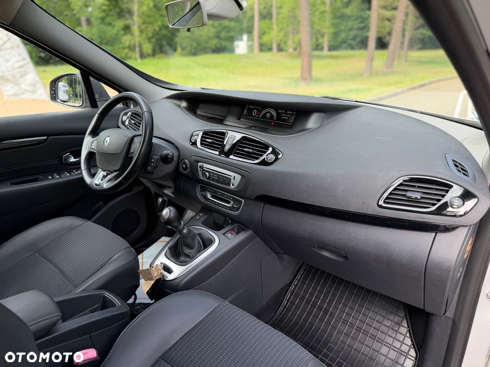 Renault Scenic ENERGY TCe 130 INTENS - 19
