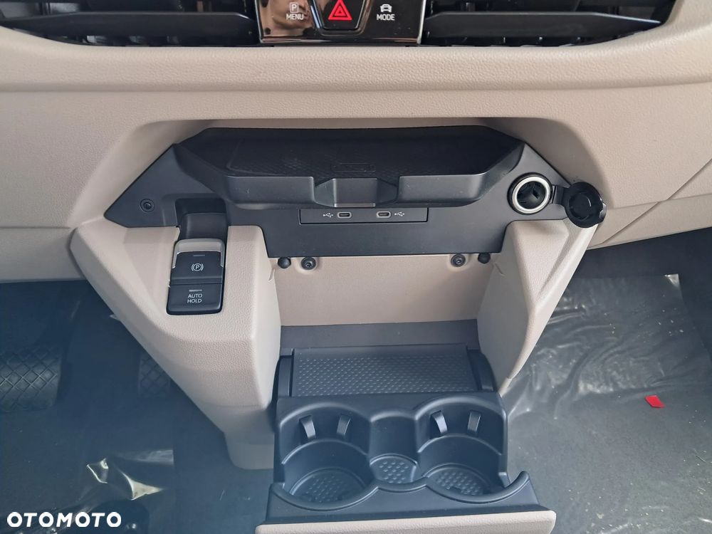 Volkswagen Multivan - 24