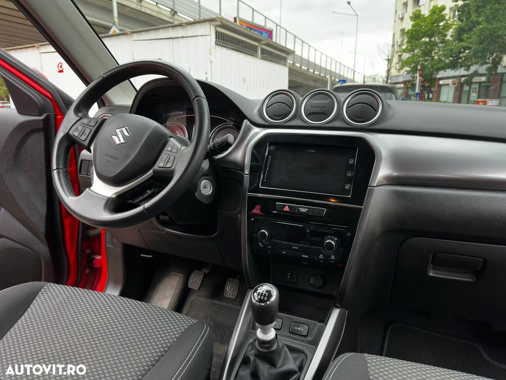Suzuki Vitara 1.4 Boosterjet AllGrip MHEV Passion - 15
