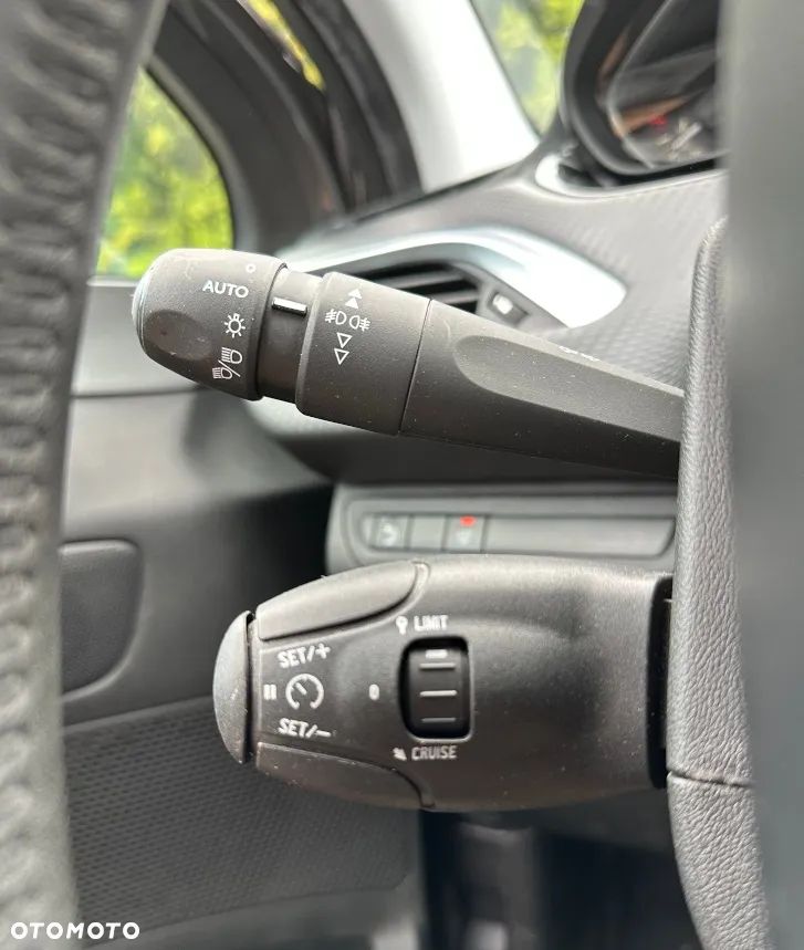 Peugeot 208 1.2 PureTech Allure S&S - 24