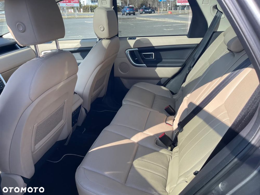 Land Rover Discovery Sport - 9