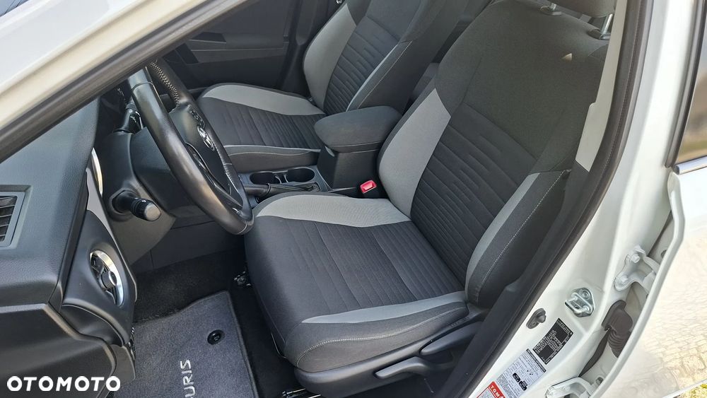 Toyota Auris 1.8 HSD Luna - 25