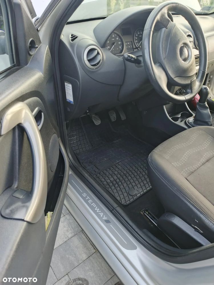 Dacia Sandero 1.5 dCi Stepway - 14