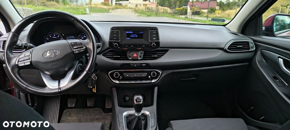 Hyundai i30 1.5 DPI Classic + - 12