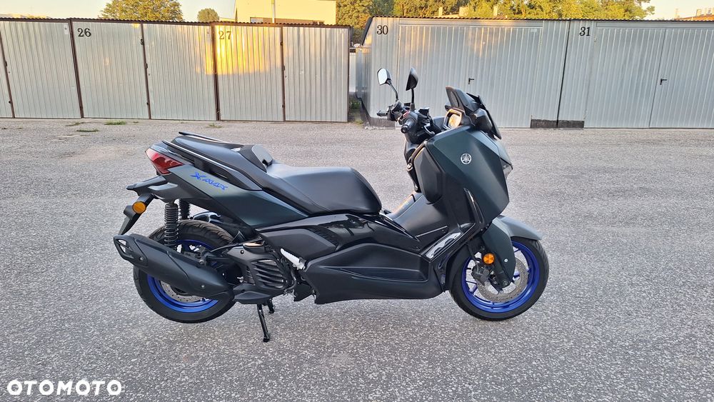 Yamaha X-max - 12