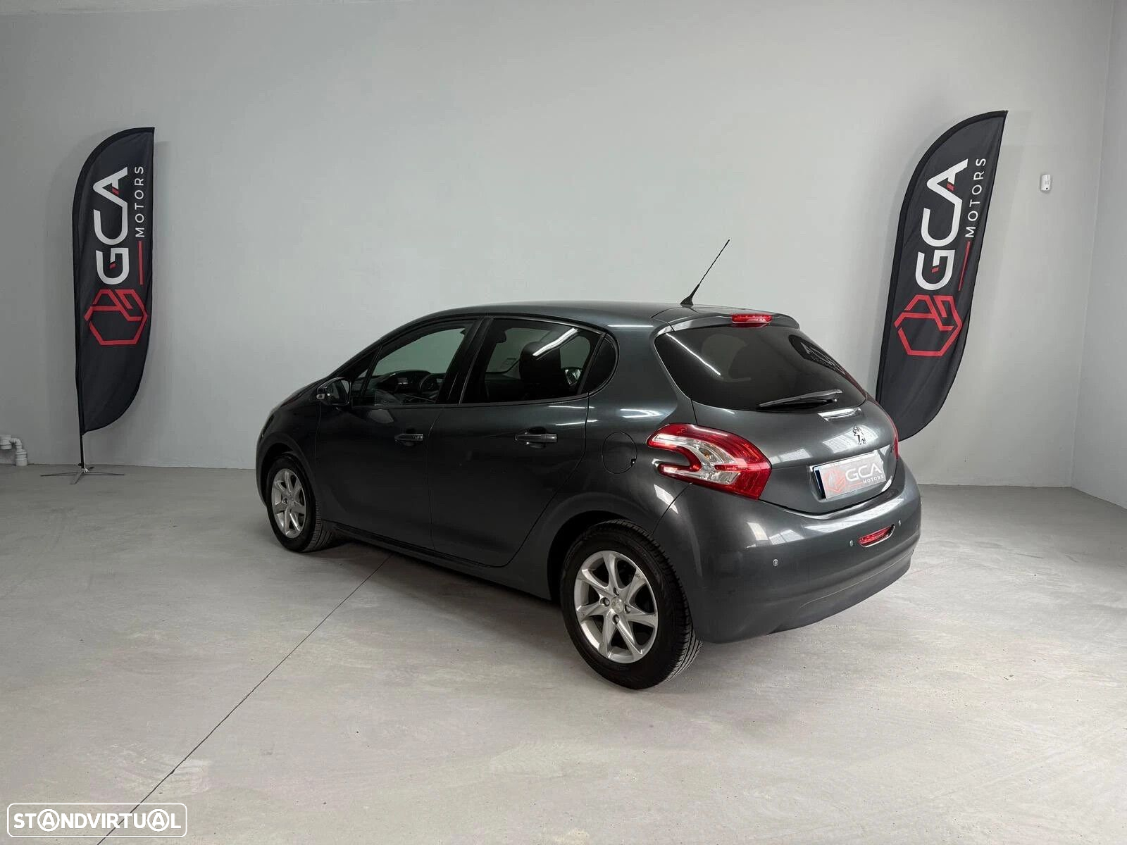 Peugeot 208 - 3