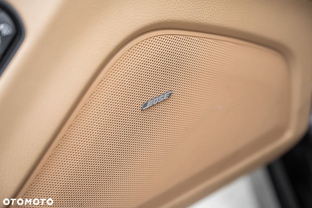 Porsche Panamera 4 PDK Platinum Edition - 16