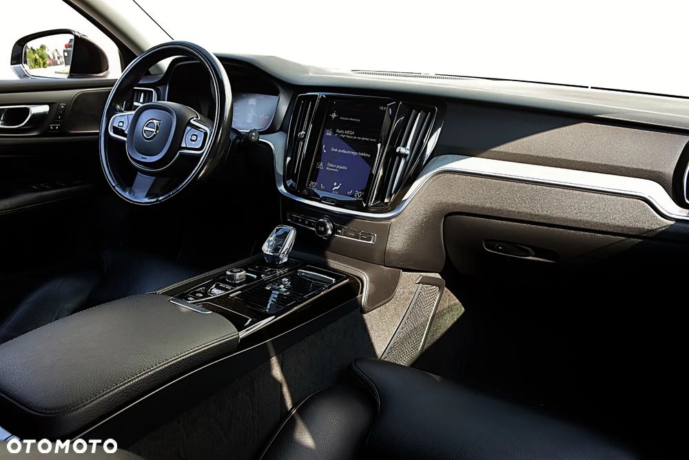 Volvo V60 T6 AWD Recharge Geartronic Inscription Expression - 24