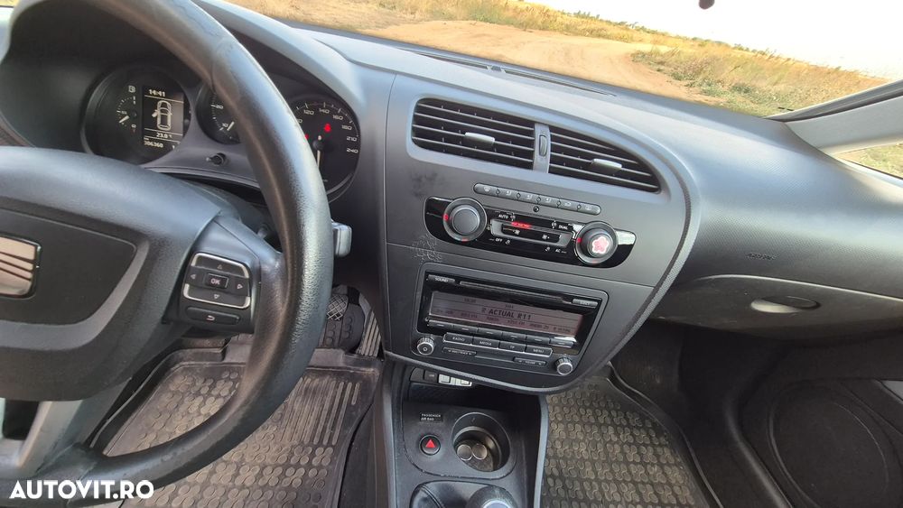 SEAT Leon 2010 — imagine 9