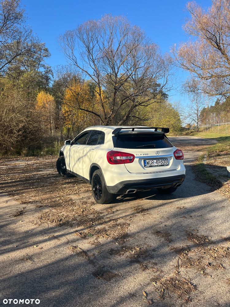 Mercedes-Benz GLA - 1