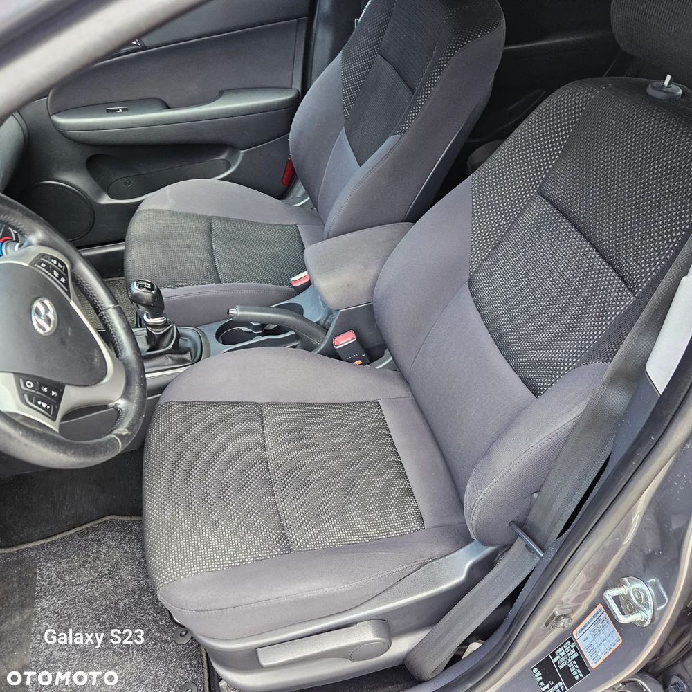 Hyundai i30 i30cw 1.4 blue Comfort - 17