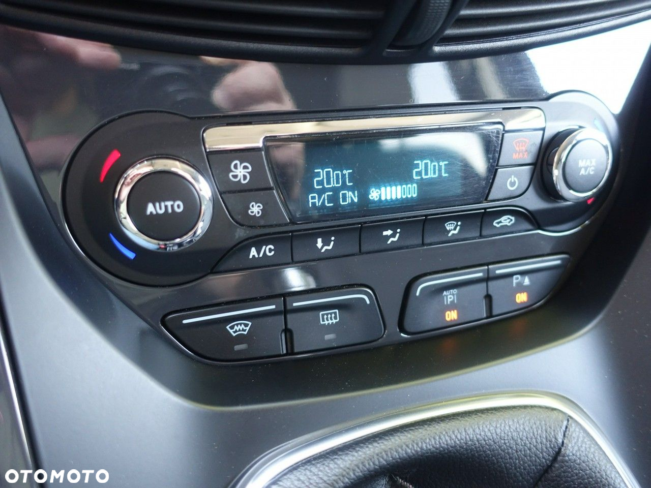 Ford Kuga 2.0 TDCi Titanium - 24
