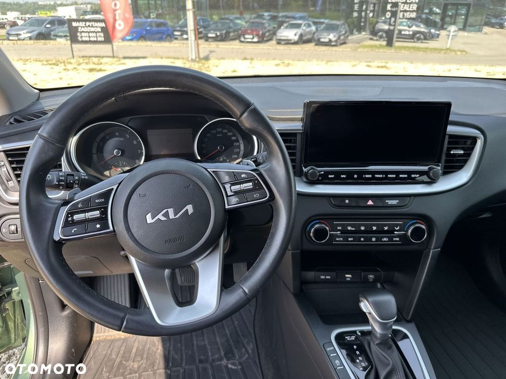 Kia Ceed - 13