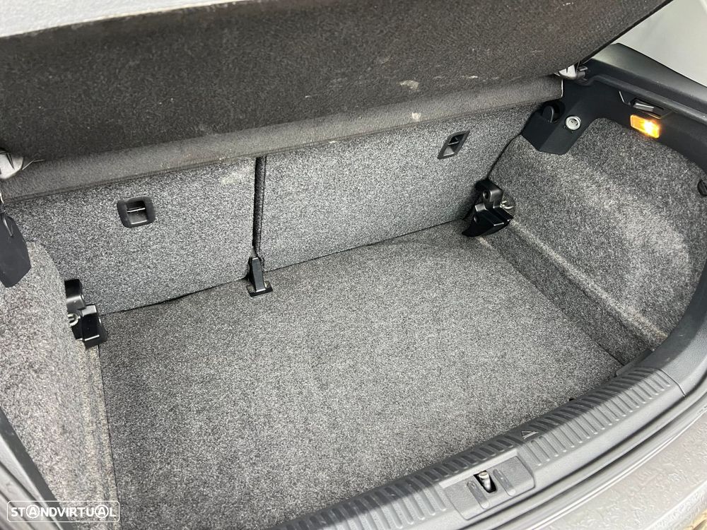 VW Polo 1.6 TDI Confortline - 9