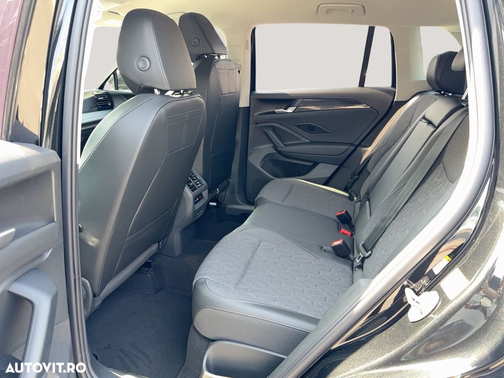 Volkswagen Tiguan - 12