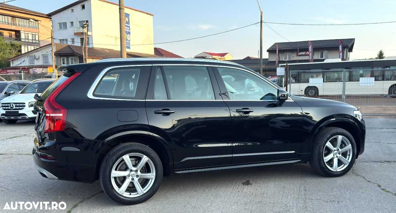 Volvo XC 90 - 9