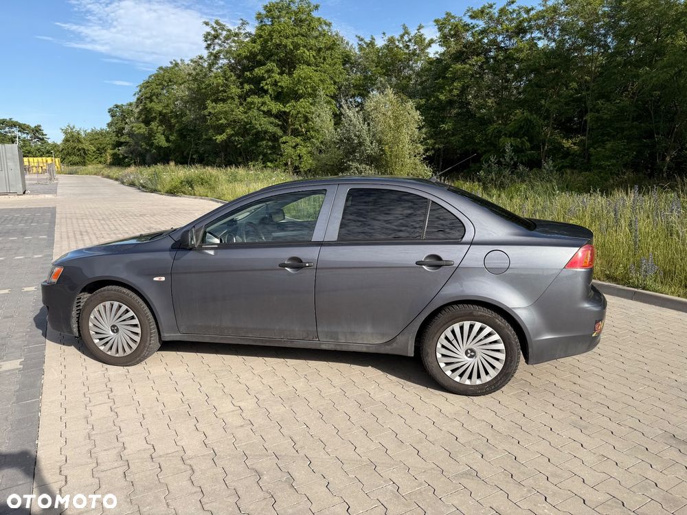 Mitsubishi Lancer 1.5 Inform - 4
