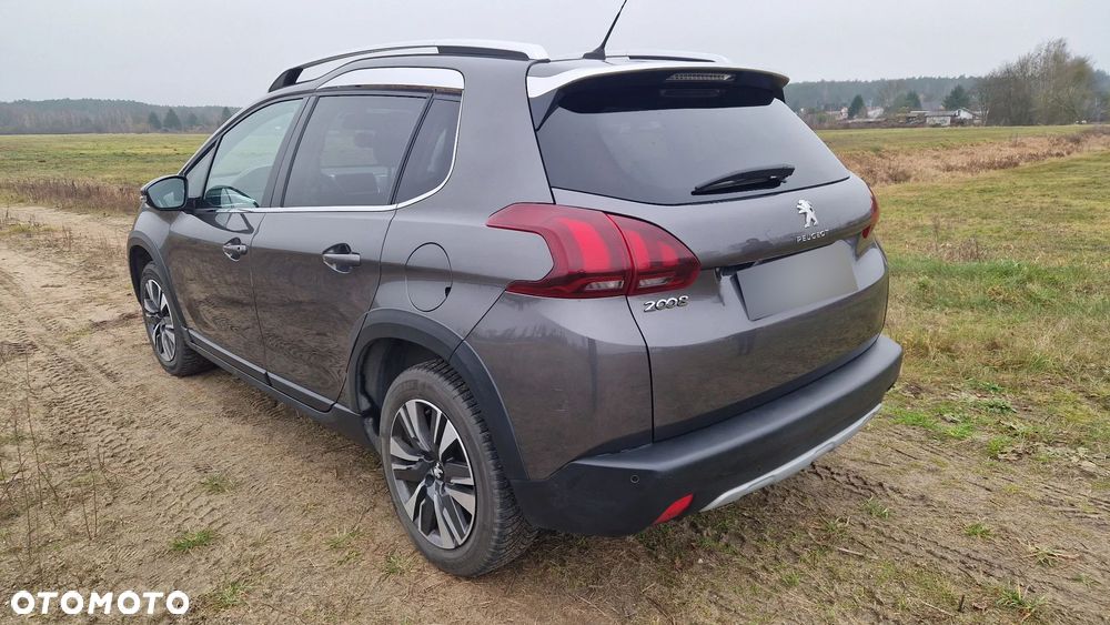 Peugeot 2008 1.2 Pure Tech GPF Allure S&S - 10