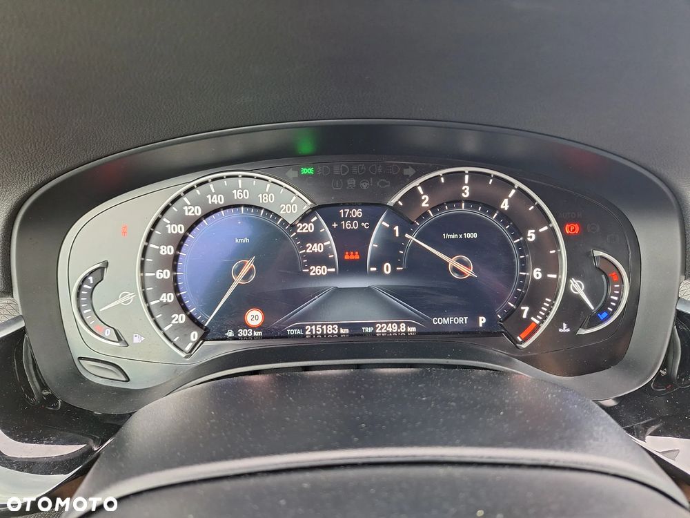 BMW Seria 5 530i xDrive M Sport sport - 30