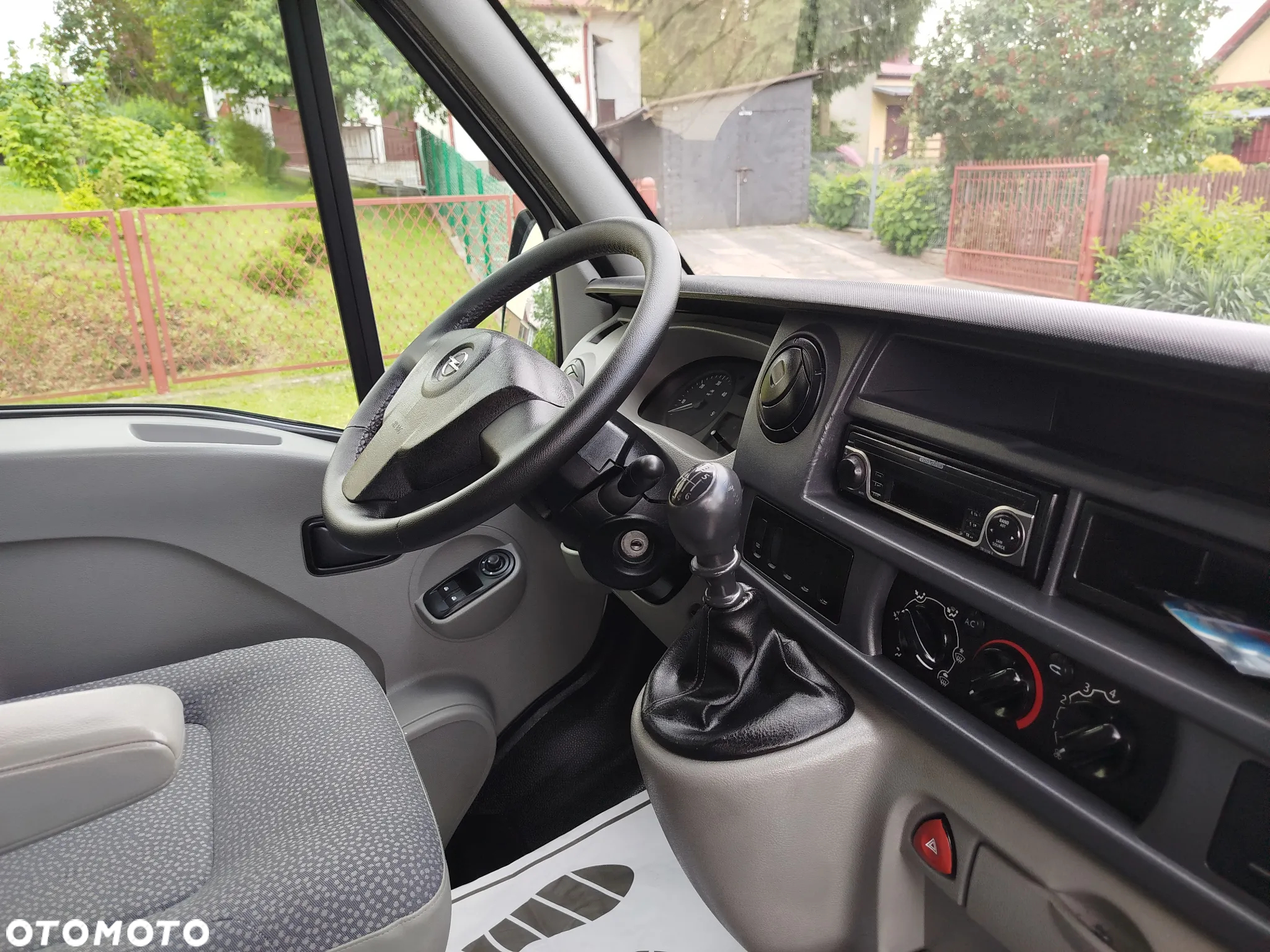 Renault Master ŚREDNIAK KLIMA HAK L2H2 - 31