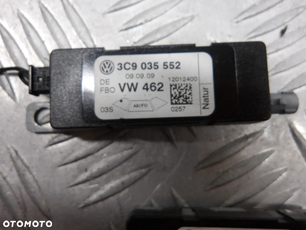 VW PASSAT B6 KOMBI 1.6TDI 2009r. WZMACNIACZ ANTENY 3C9035552A - 5