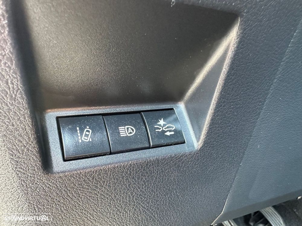 Toyota Yaris 1.0 VVT-i Exclusive - 14