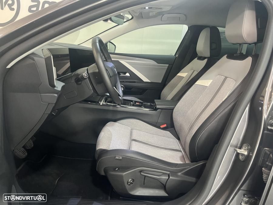 Opel Astra 1.2 T Elegance - 12