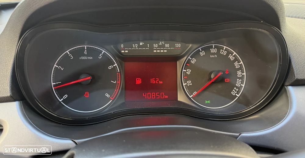 Opel Corsa 1.2 120 Anos - 16