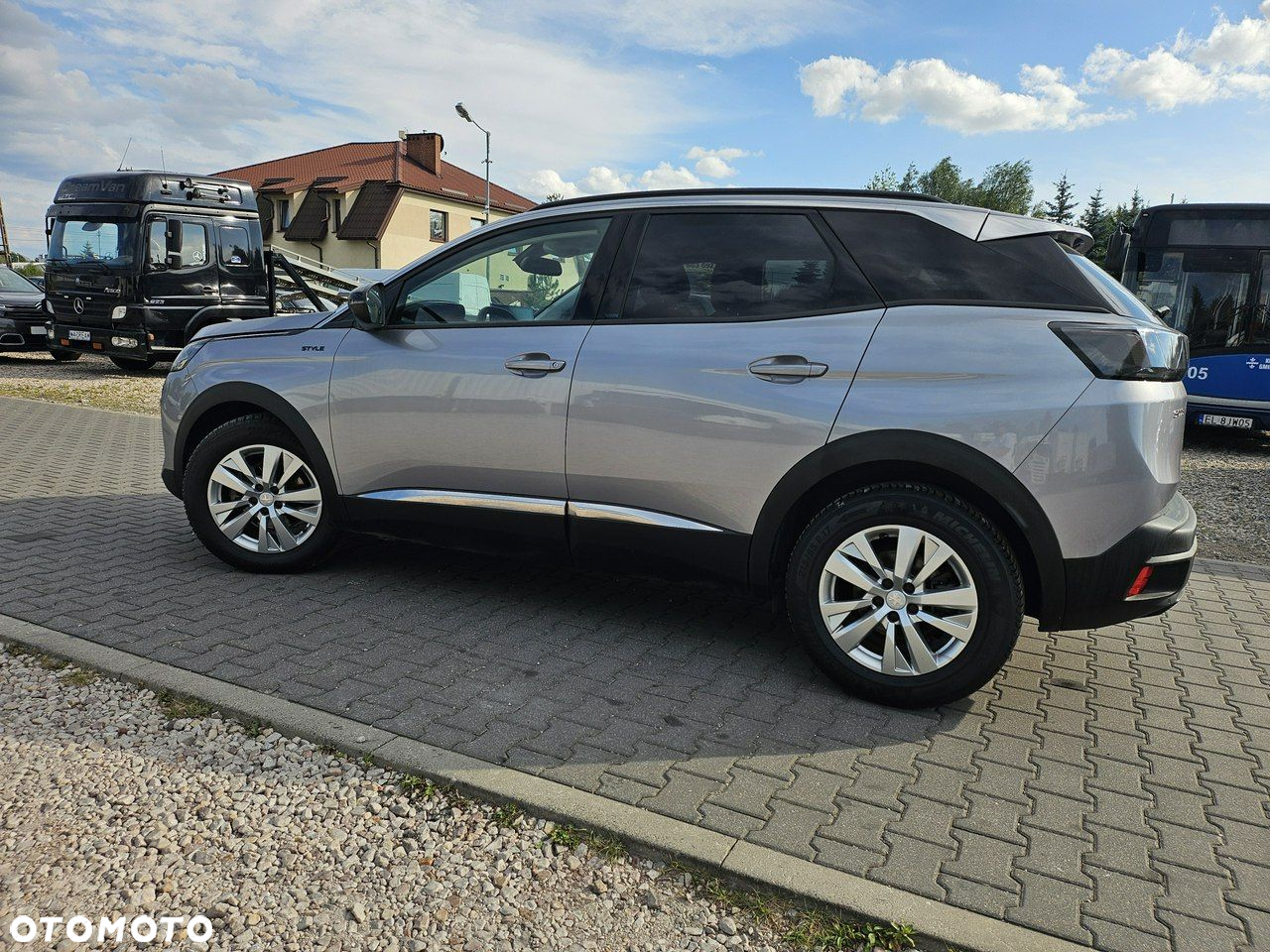 Peugeot 3008 1.5 BlueHDi Allure Pack S&S EAT8 - 9