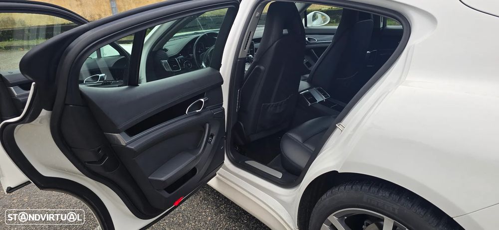 Porsche Panamera Standard - 11