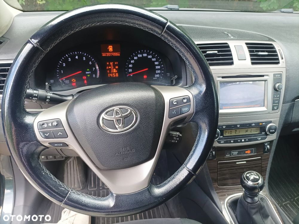 Toyota Avensis 1.8 Sol plus NAVI - 13