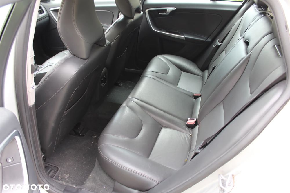 Volvo V60 - 17