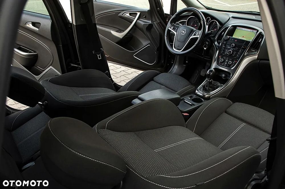 Opel Astra 1.4 Turbo Cosmo - 23