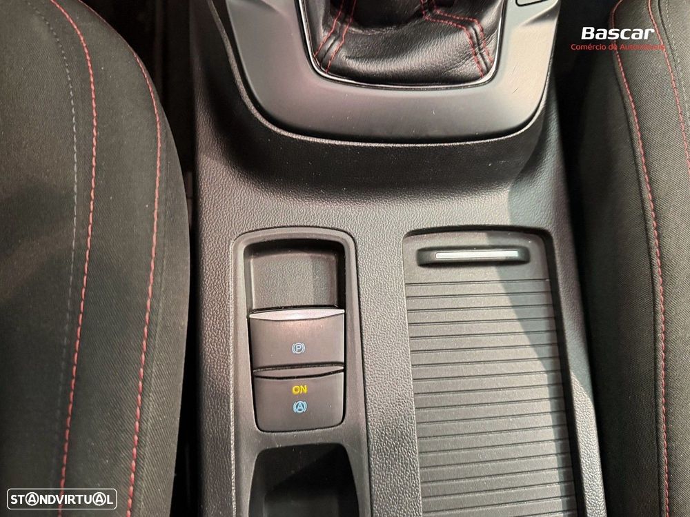 Ford Focus 1.0 EcoBoost MHEV ST-Line - 29