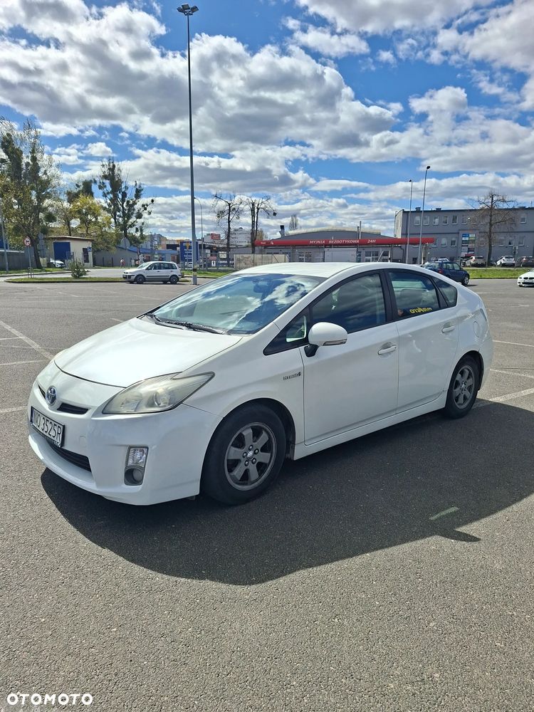 Toyota Prius 1.8 HSD Luna - 1