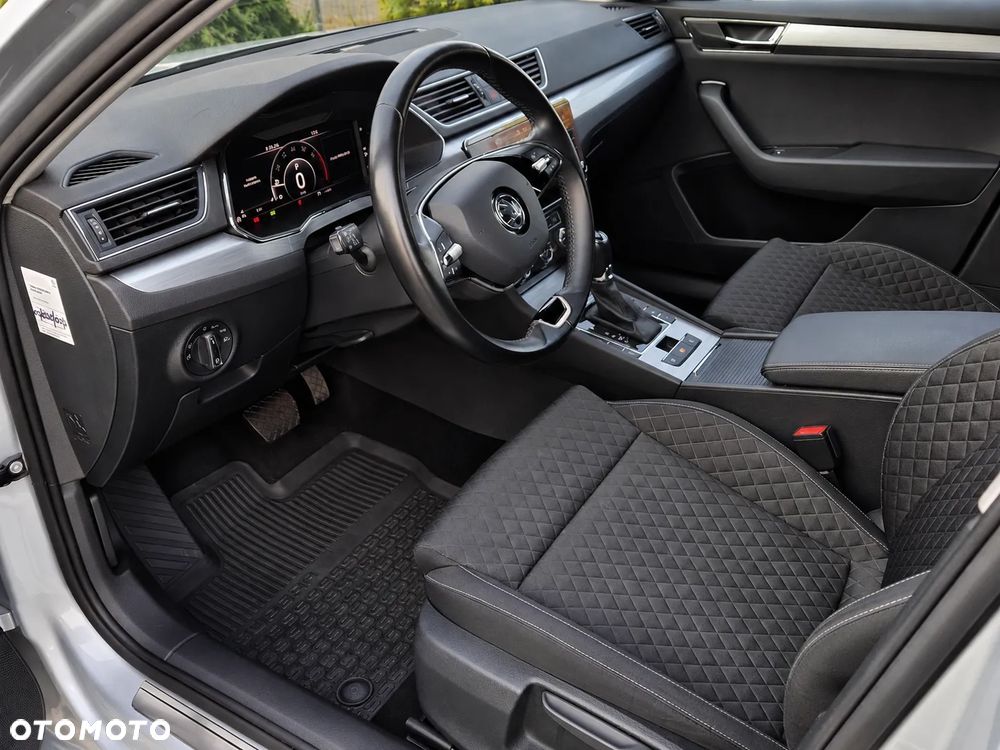 Skoda Superb 2.0 TSI Ambition DSG - 8