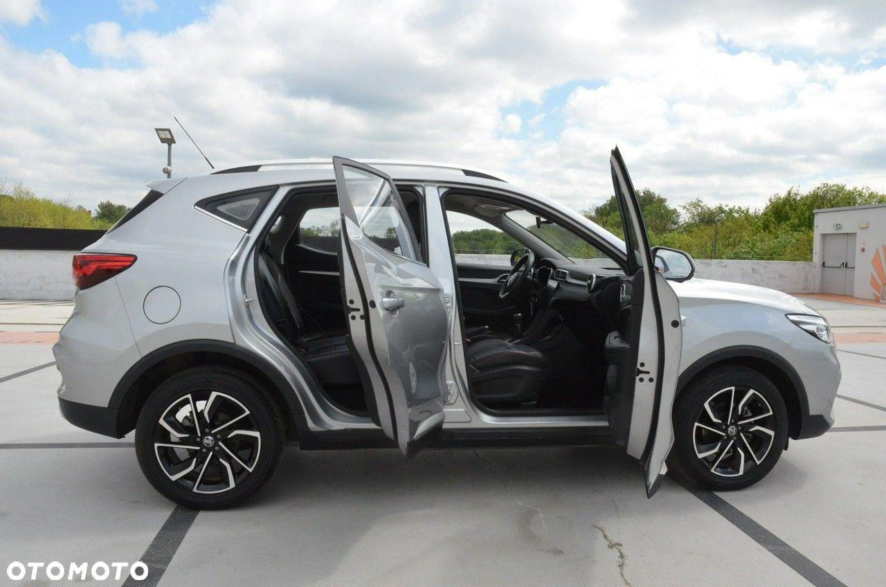 MG ZS - 36