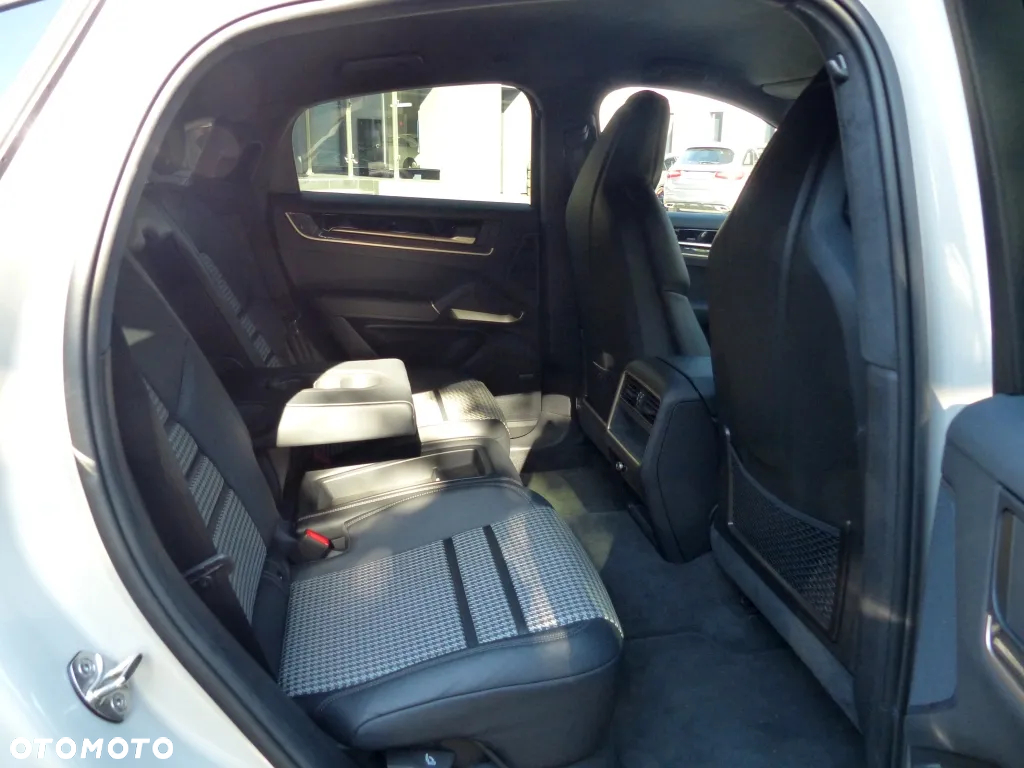Porsche Cayenne Coupe S - 22