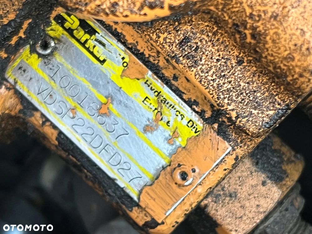 VDSP22DFD271 Parker Rozdzielacz hydrauliczny 3 sekcyjny CASE 580, 10018637 - 14