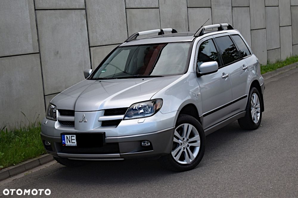Mitsubishi Outlander 2.4 4WD Automatik Intense - 1