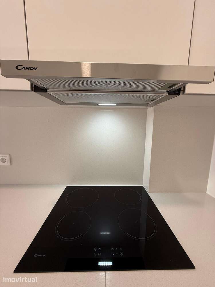 Quarto para arrendamento, mobilados em zona da Fernão Magalhães - Grande imagem: 3/3