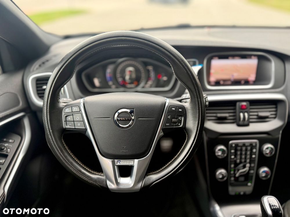 Volvo V40 D2 RDesign - 22