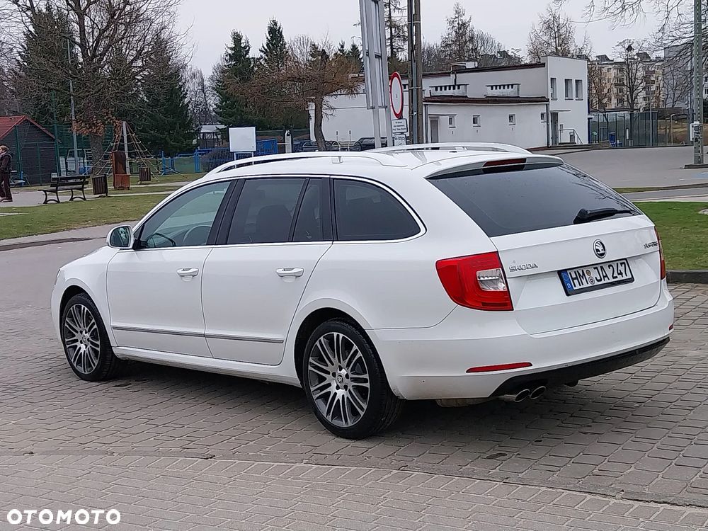 Skoda Superb 2.0 TDI DSG Exclusive - 3