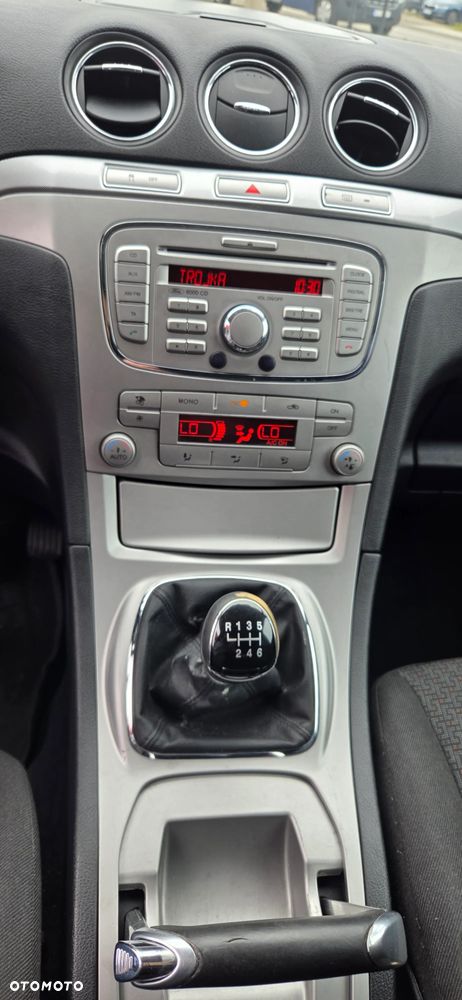 Ford Galaxy 2.0 TDCi Ghia - 28