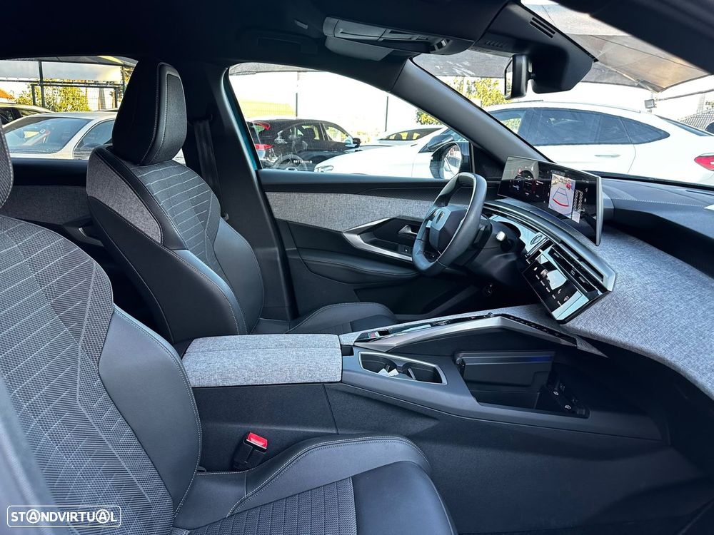 Peugeot E-3008 73 kWh Allure - 12