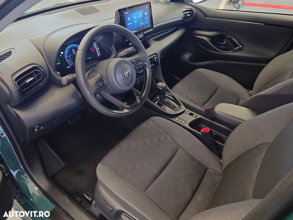 Toyota Yaris 1.5 VVT-i HSD Dynamic Bi-tone - 16