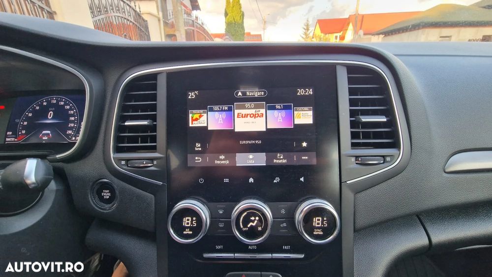 Renault Megane Blue dCi 116 EDC Intens - 12