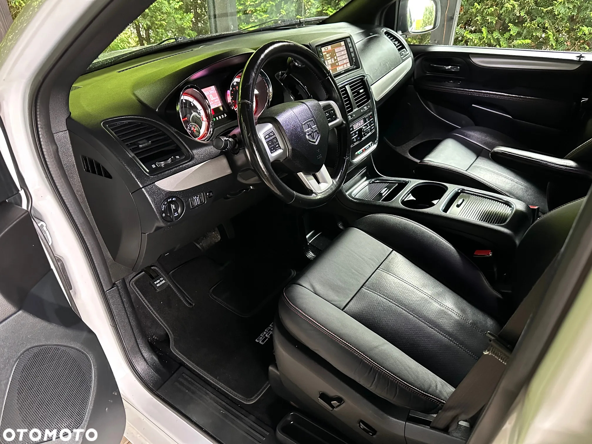 Dodge Grand Caravan 3.6 R/T - 10
