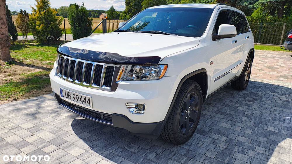 Jeep Grand Cherokee - 31