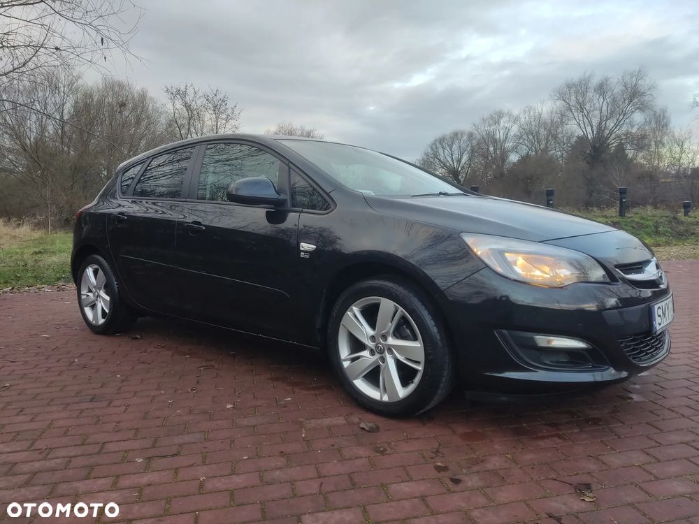 Opel Astra 1.4 Turbo 150 Jahre - 5